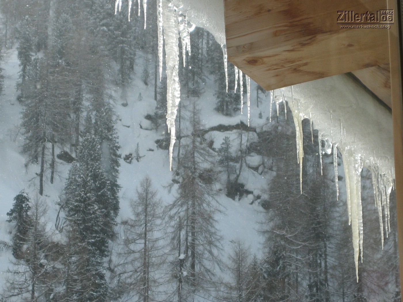060310-12_ski_zillertal_morecard_1mk033