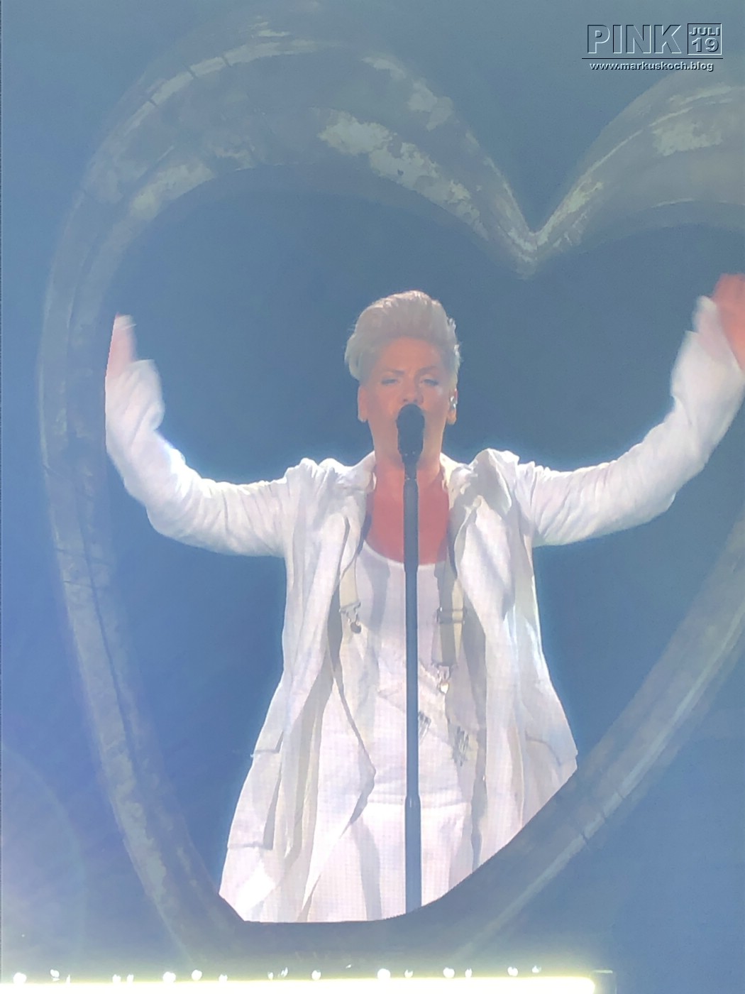 20190722_pink_frankfurt_mk164